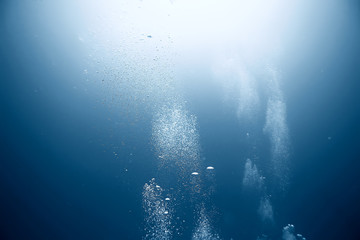 diving background bubbles underwater