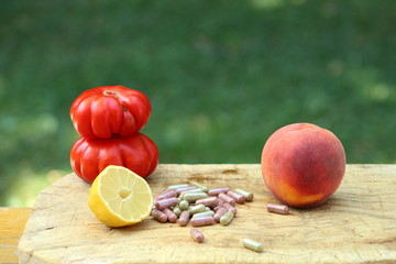 Dietary supplements with fresh fruit