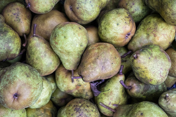 Green and red Pears