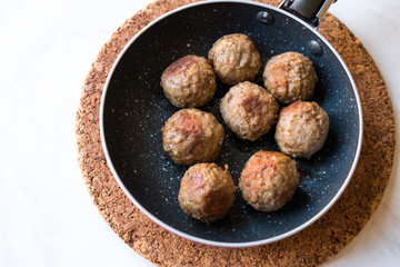 Plain Meatballs Served with Pan