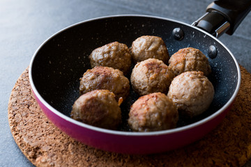 Plain Meatballs Served with Pan