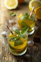 Orange and mint lemonade