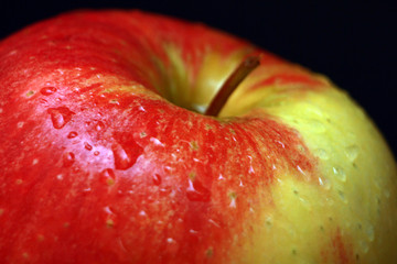 red apple