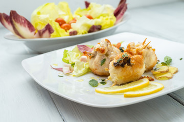 Polpette di pollo con contorno di verdurine 