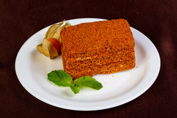 Sponge cake with cream