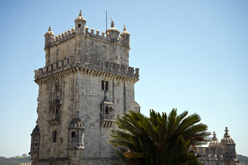 Fototapeta na wymiar Torre de Belém, eines der bekanntesten Wahrzeichen Lissabons.