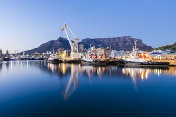 Crédence de cuisine en verre imprimé Montagne de la Table Victoria and Alfred Harbour sunrise, Cape Town