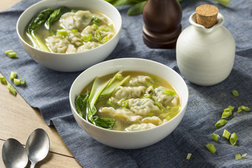 Homemade Chinese Wonton Soup