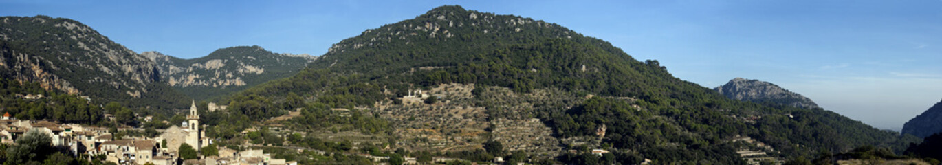 Valldemossa in der Serra Tramuntana Mallorcas