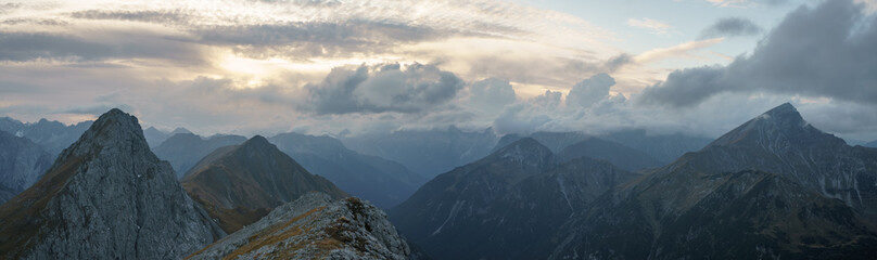 Wandern gegenüber vom Falschkogel auf dem Maldongrad