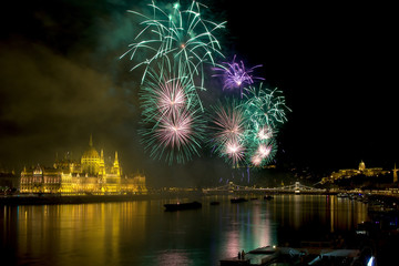 Fototapeta premium Feuerwerk in Budapest