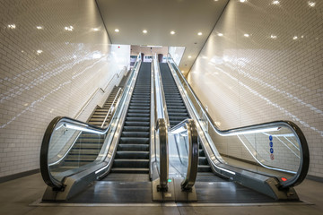 subway  running escalator