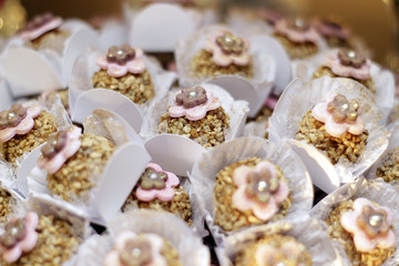 cupcakes with frosting