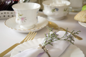 women's tea and luncheon table setting