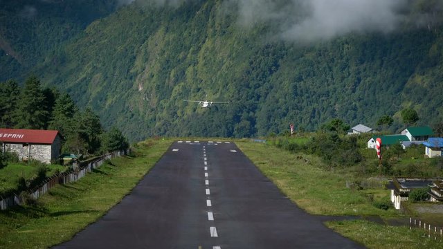 Aircraft Landing on Tenzing&ndash;Hillary Airport Runway, Lukla Nepal 4K