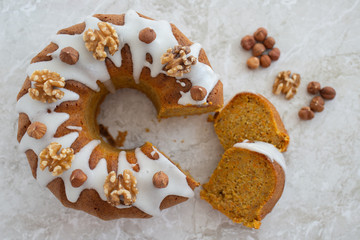 Karotten Nuss Napfkuchen 