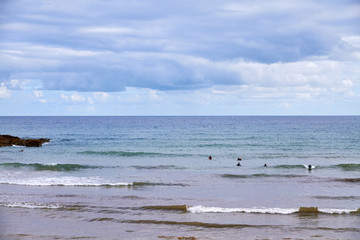 some people doing surf