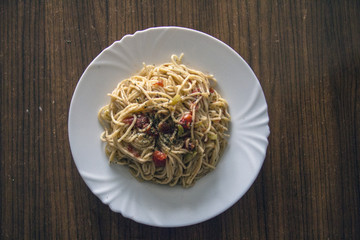 spaghetti with tomato sauce