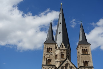 Fototapeta na wymiar Bonn, Münsterkirche, Kirchtürme