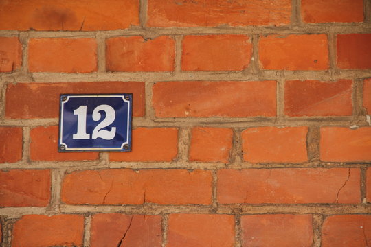 Hausnummer 12