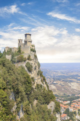 Fototapeta na wymiar A beautiful view of the tower of Guaita on Mount Monte Titano in the Republic of San Marino