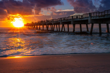 Obraz premium Pier Sunrise