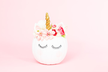 Unicorn pumpkin © arinahabich