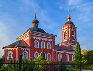 Fototapeta na wymiar Small rural temple. Orthodox Church. Russia. Moscow region