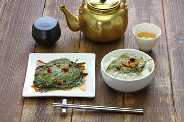 pickled perilla leaves over rice, korean food, kkaennip jangajji