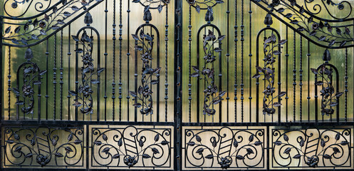 Large double metal gate