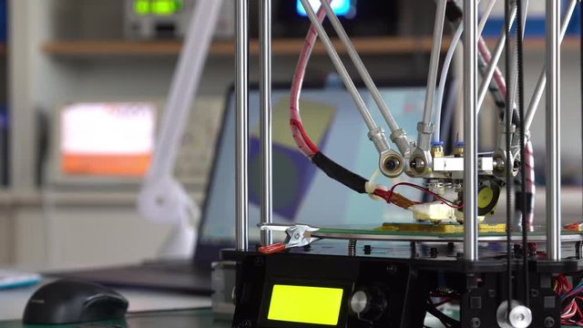 Printing  with Plastic Wire Filament on 3D Printer