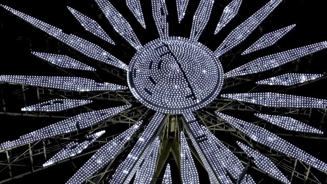 Ferri Wheel lights at night