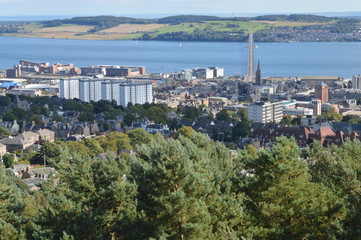 Fototapeta na wymiar Views over Dundee and the River Tay, Scotland from The Law, September 2018