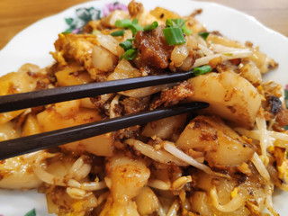 Fried rice carrot cake with bean sprouts