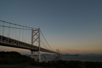 夕暮れ時の瀬戸大橋　与島PAからの撮影(北、南備讃瀬戸大橋)