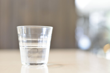 グラスの水