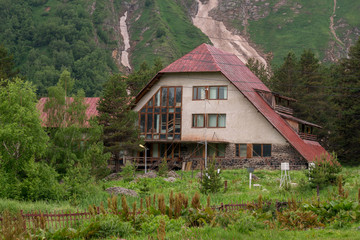 Fototapeta premium old wooden house in the forest