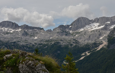 Fototapeta na wymiar montagne friulane