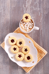 Linzer Christmas cookies