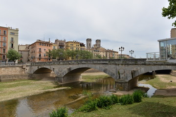 ジローナ　橋のある風景