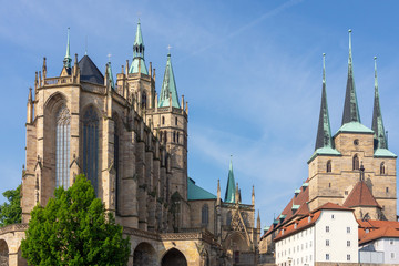 Fototapeta premium Erfurter Dom und Severikirche auf dem Dombeg, Erfurt, Thüringen