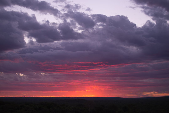 Sonnenuntergang in Afrika (Botswana und Zimbabwe)
