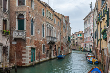 Fototapeta na wymiar View of one of the old canals of Venice