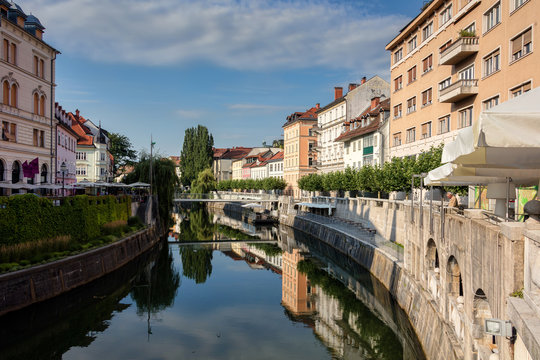 Ljubljanica river and the houses along the river canal.