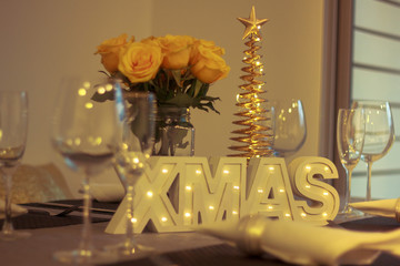 christmas dinner setting