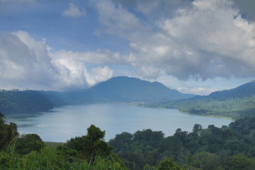 Fototapeta na wymiar Beautiful Lake Buyan. Bali island, Indonesia.