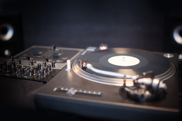 Obraz premium Listening the music