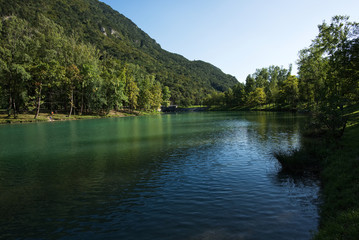 Fototapeta na wymiar Presso lago di Cavazzo
