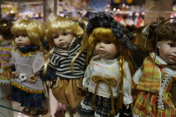 Fototapeta na wymiar Old dolls