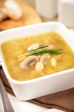 White Bean & Mushroom Soup